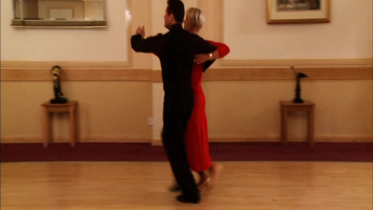 4. Open Promenade - Lady